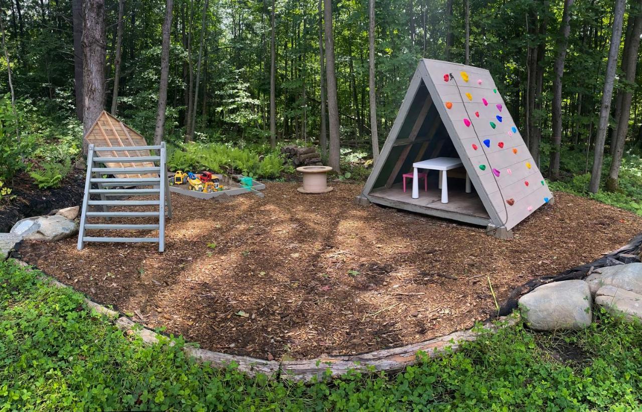 مبيت وإفطار Le Camp Cache Shefford المظهر الخارجي الصورة